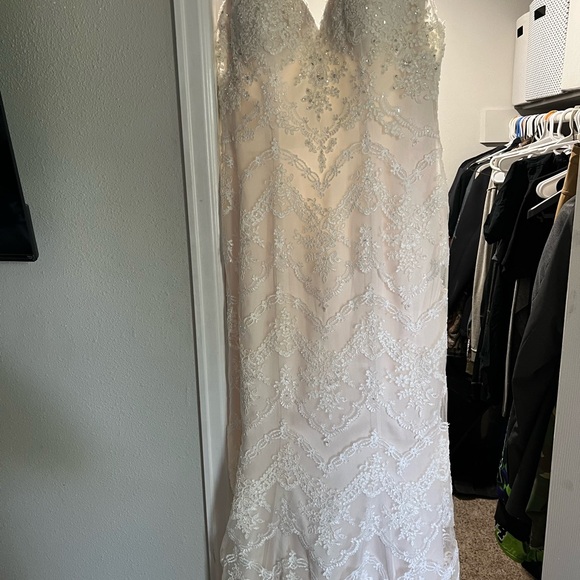 Authentic Kenneth Winston wedding dress - Picture 6 of 8